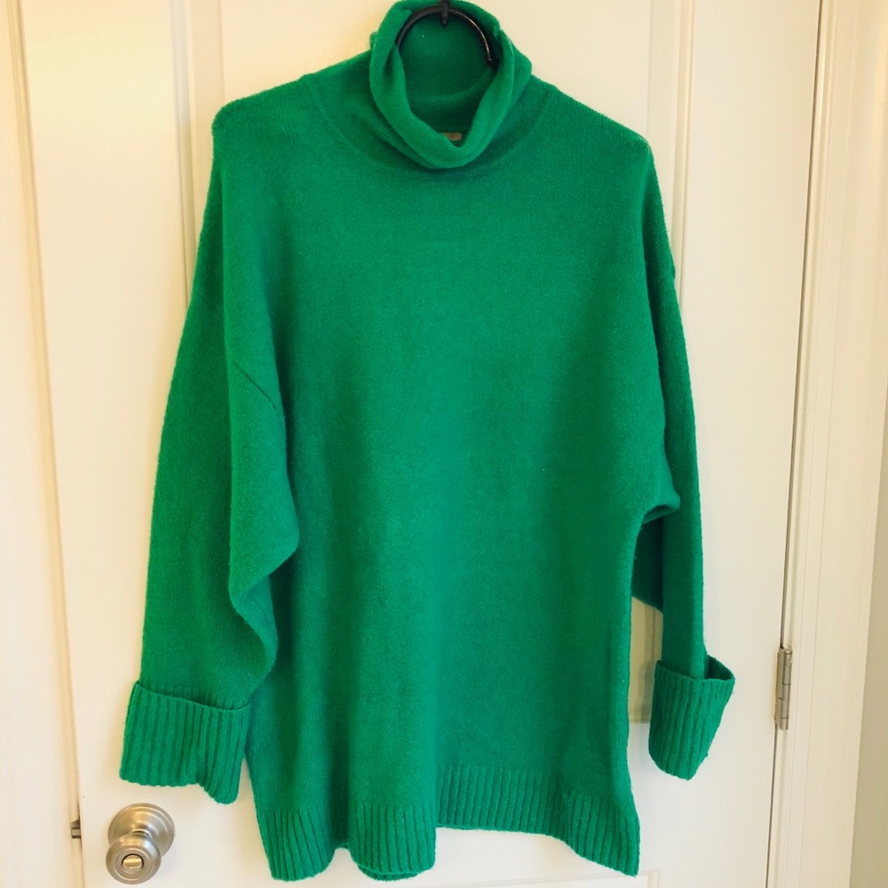 Kelley green oversized turtleneck sweater